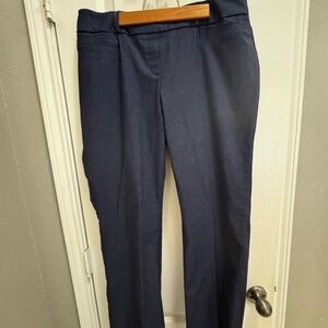Women's Straight Leg Pants in Navy